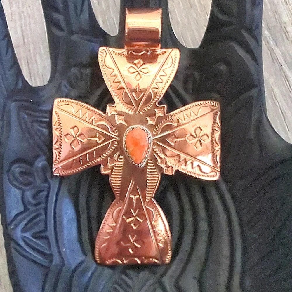 Running Bear Navajo Copper And Spiney Oyster Embossed Stamped Cross Pendant - Picture 2 of 9